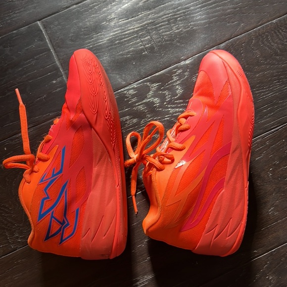 SOLD - Mb.02 X Supernova Basketball Sneakers - Picture 4 of 5